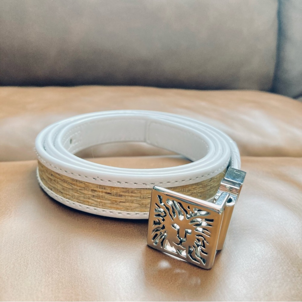 Anne Klein White and Tan Belt with Gold Lion Buckle vintage 90s